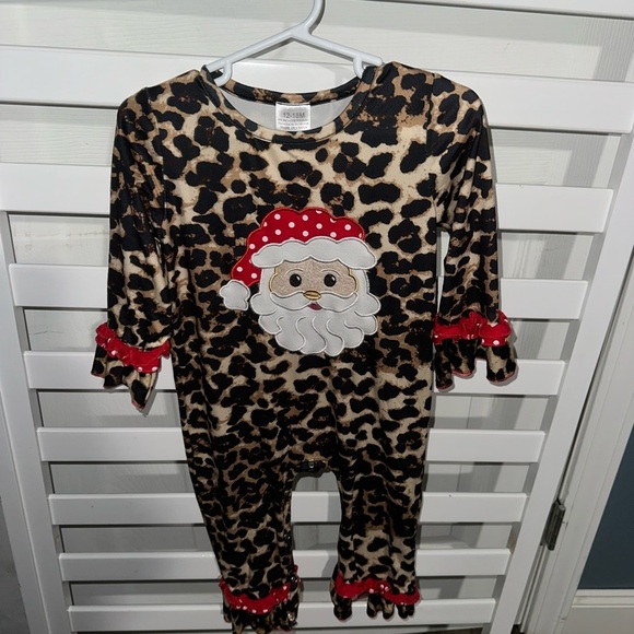 Festive Leopard Print Santa Romper/Bodysuit for Christmas Season (12-18M) - Picture 2 of 4